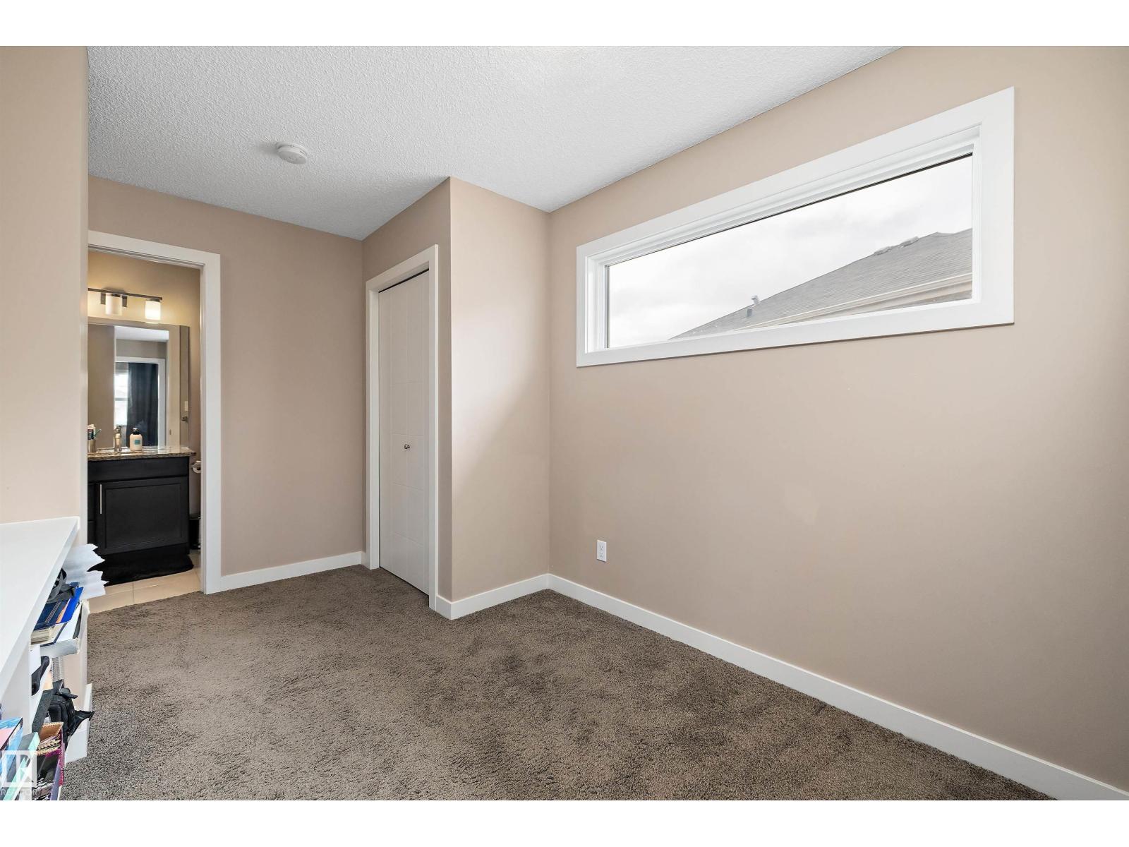 1586 Chapman WY SW, Edmonton