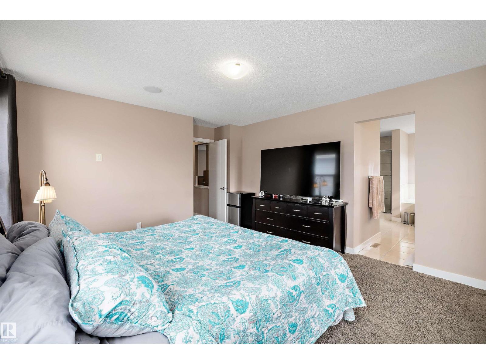 1586 Chapman WY SW, Edmonton