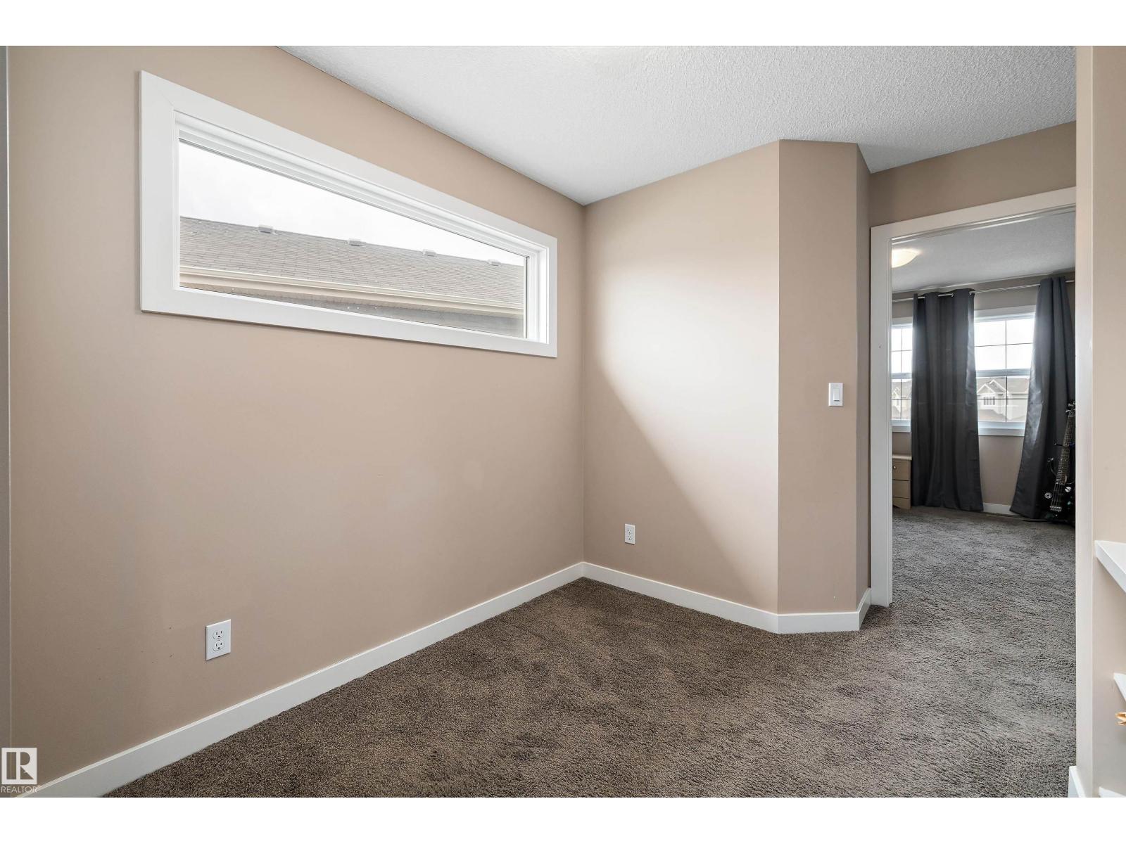 1586 Chapman WY SW, Edmonton