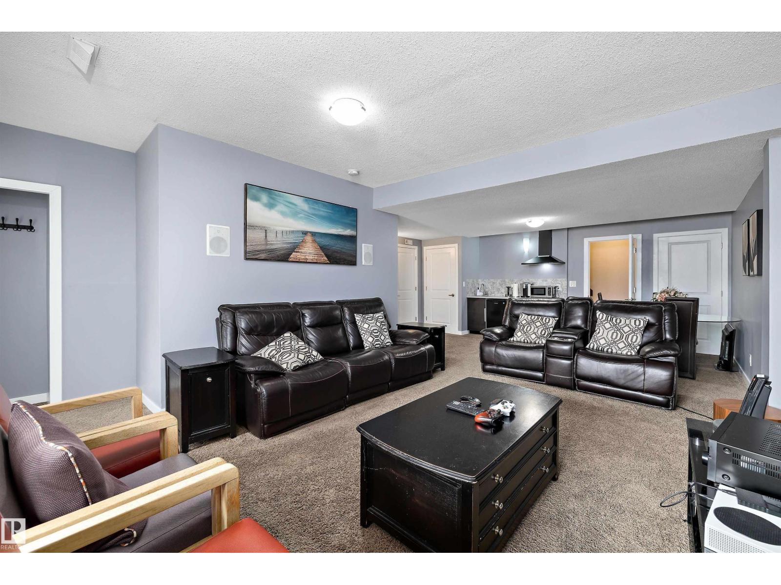 1586 Chapman WY SW, Edmonton