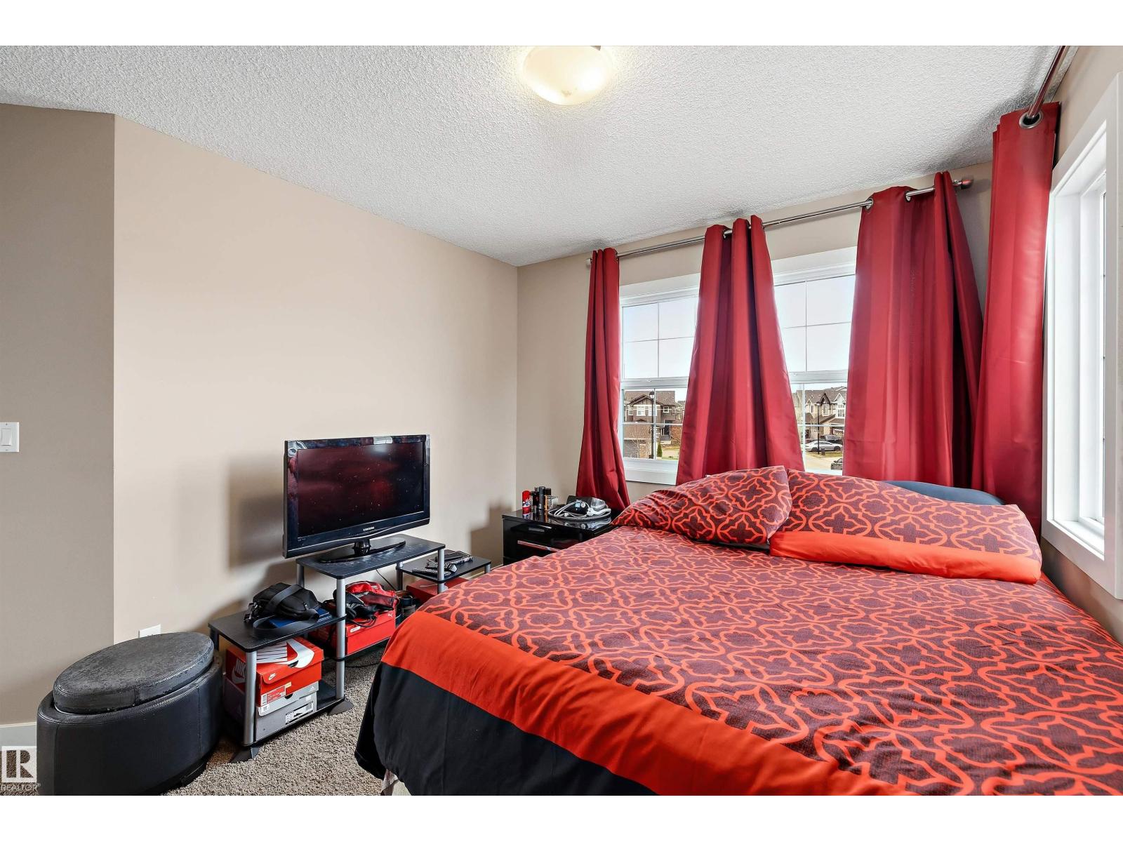 1586 Chapman WY SW, Edmonton