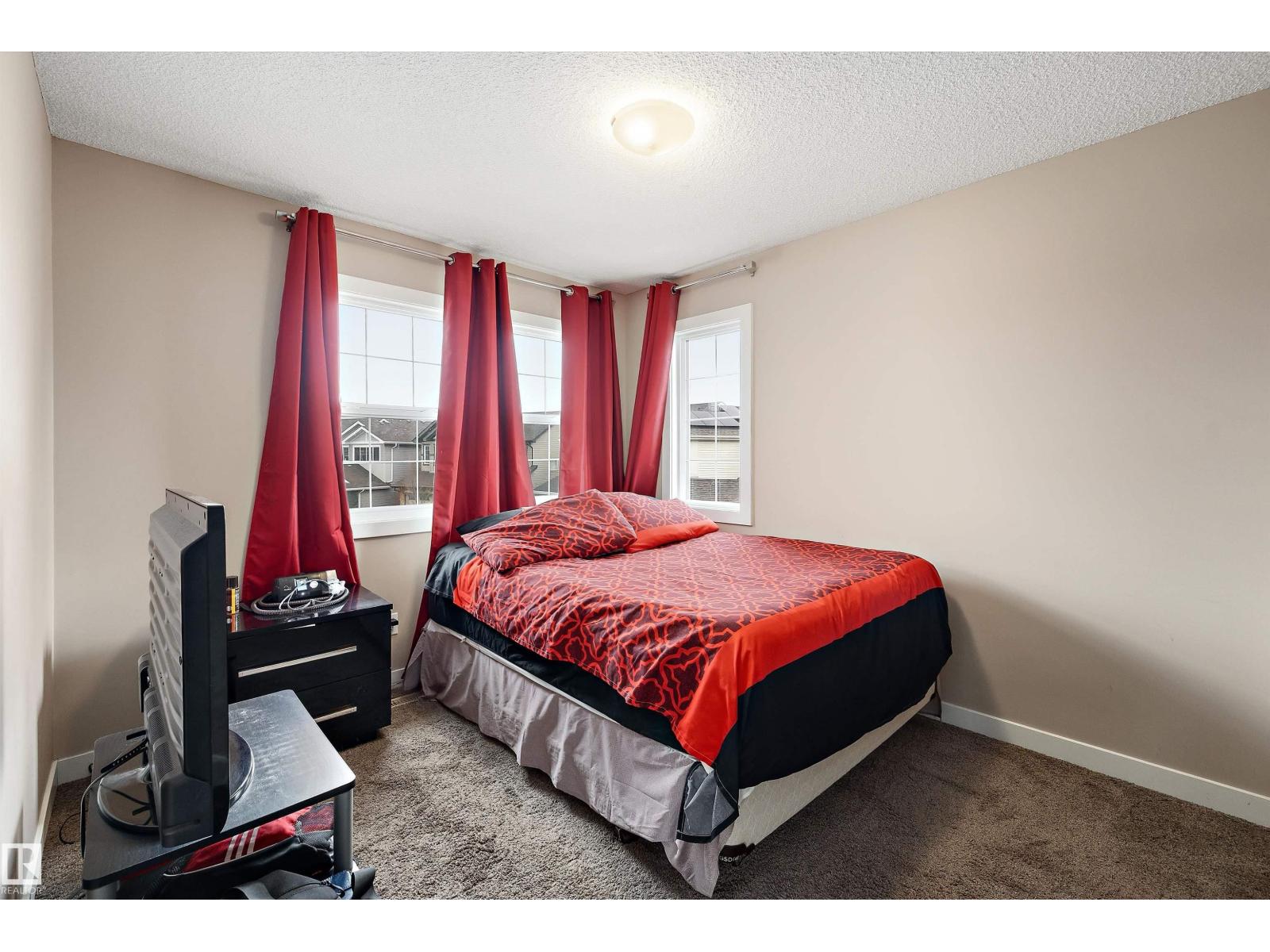 1586 Chapman WY SW, Edmonton