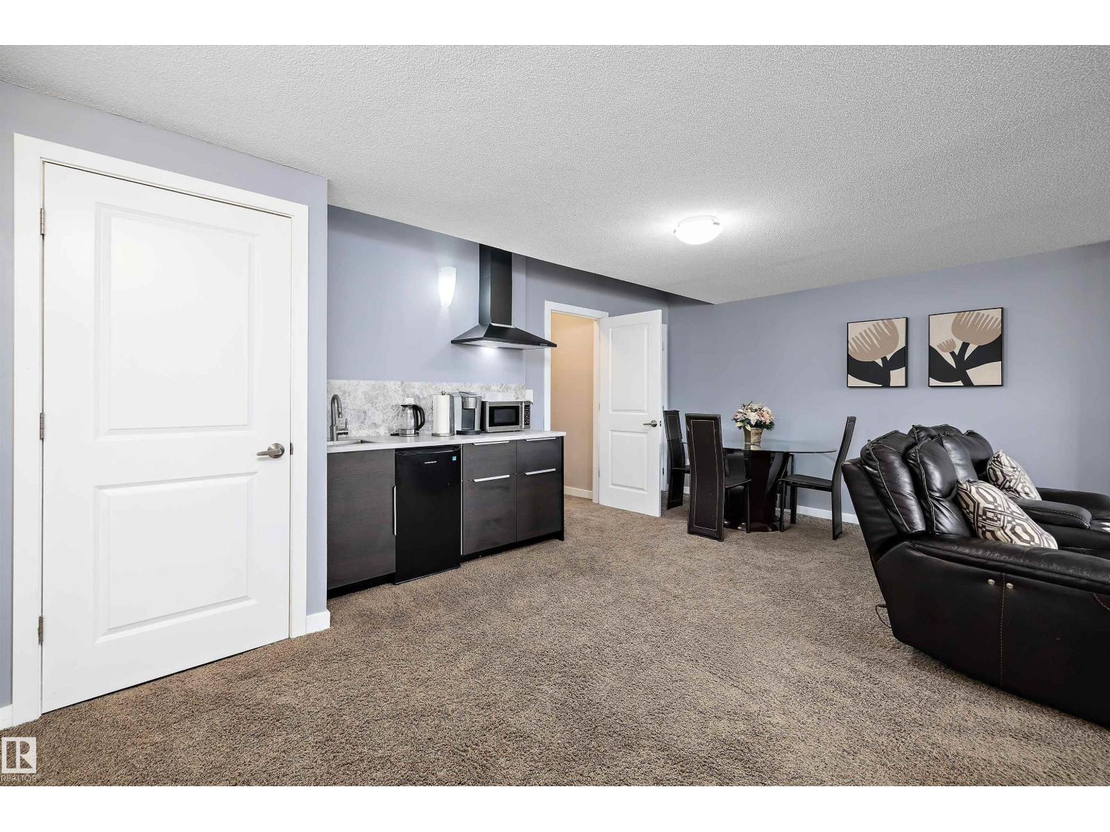 1586 Chapman WY SW, Edmonton