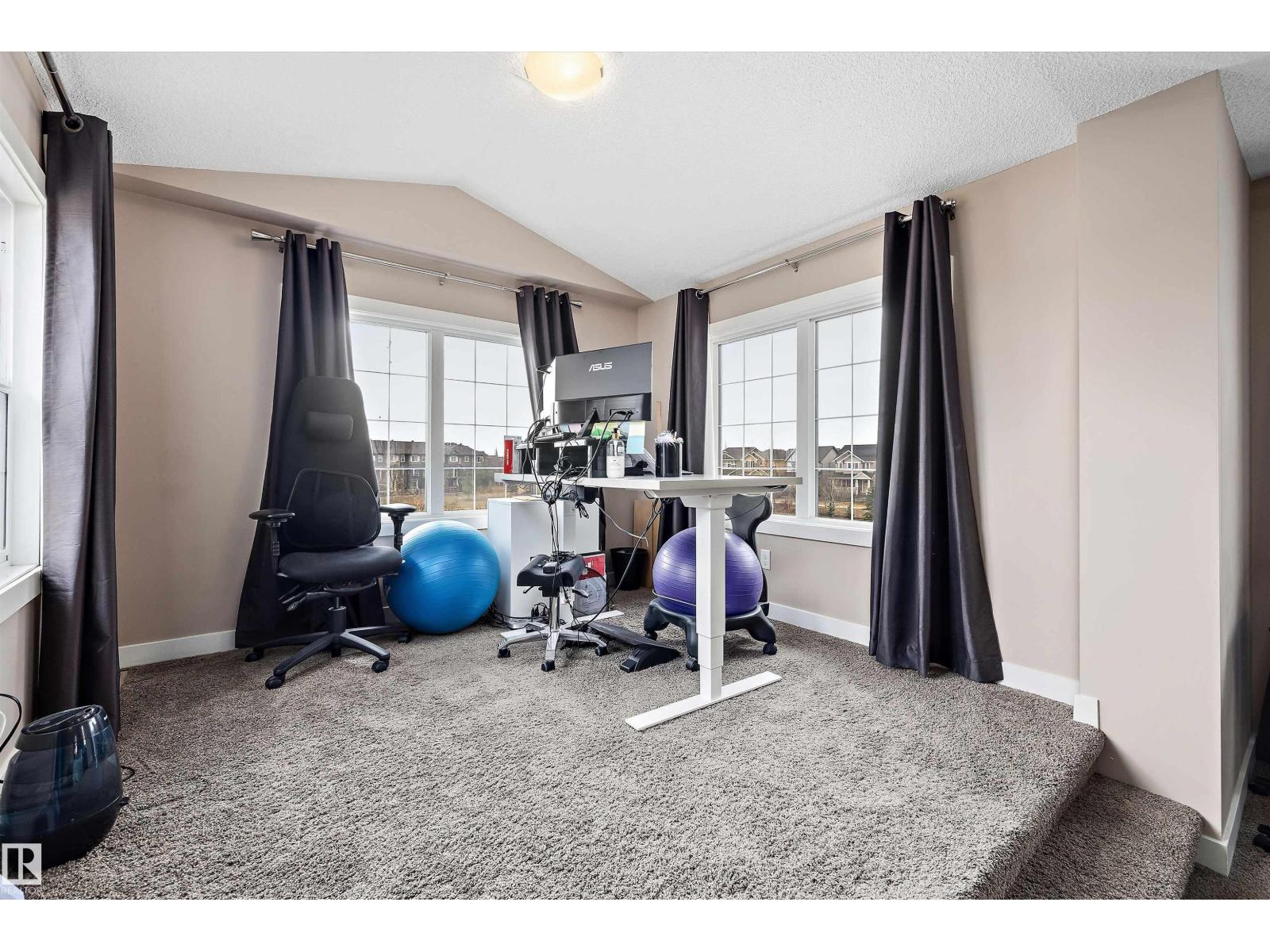 1586 Chapman WY SW, Edmonton