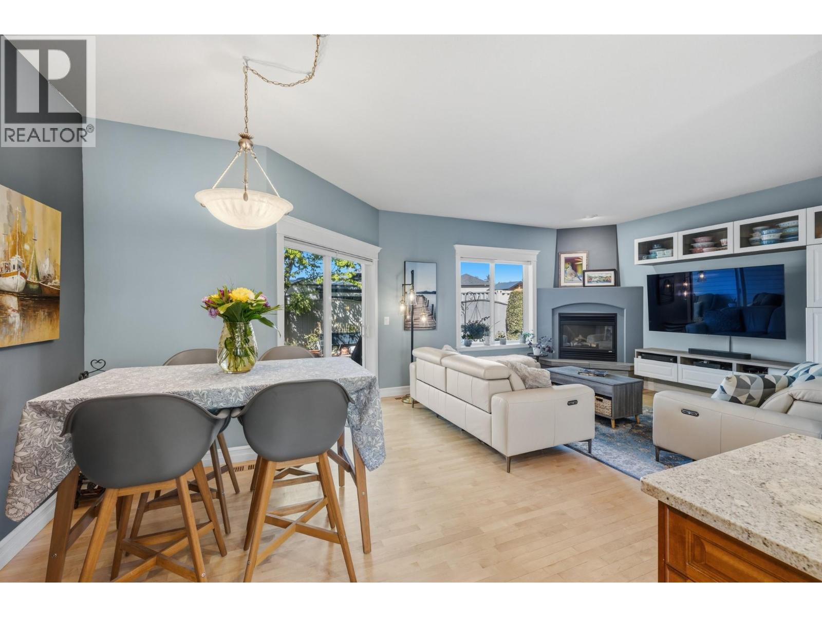 103 4049 Lakeshore Road, Kelowna