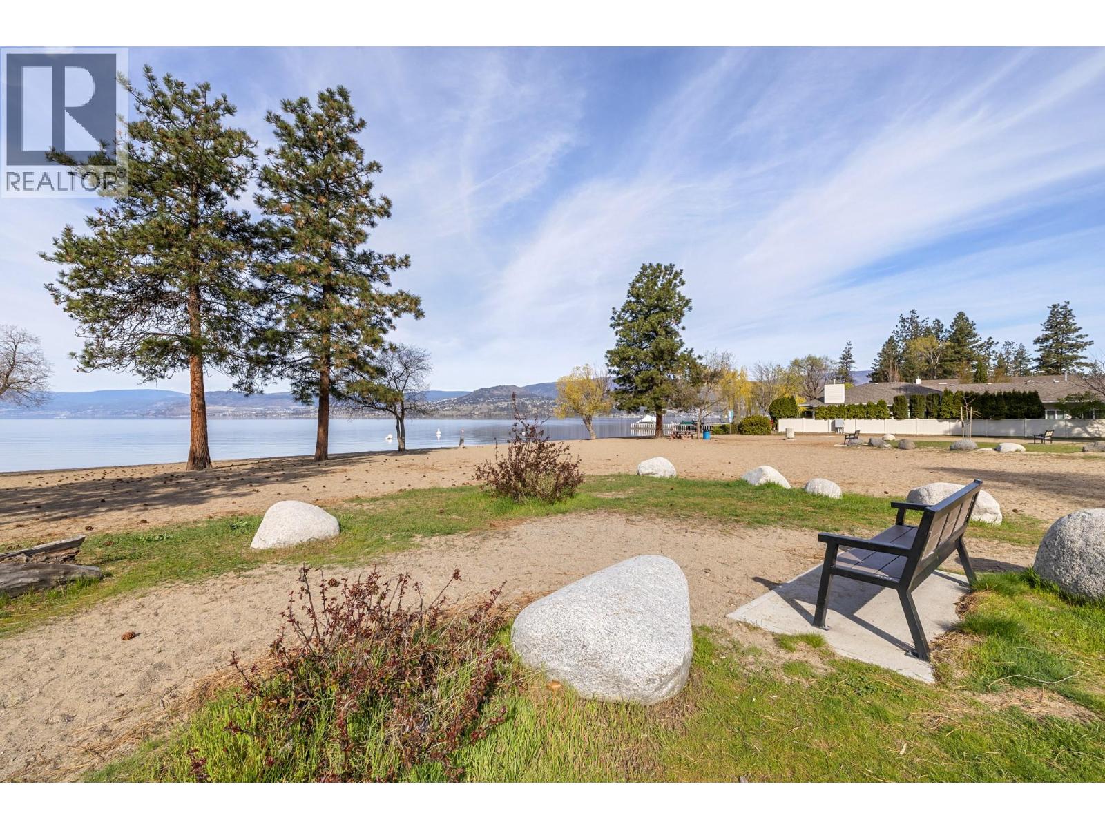 103 4049 Lakeshore Road, Kelowna