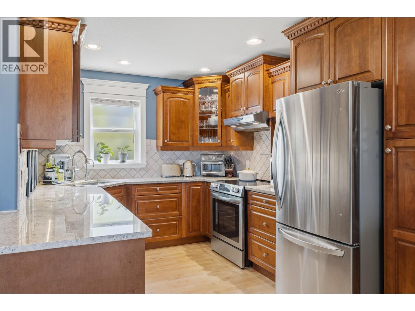 103 4049 Lakeshore Road, Kelowna