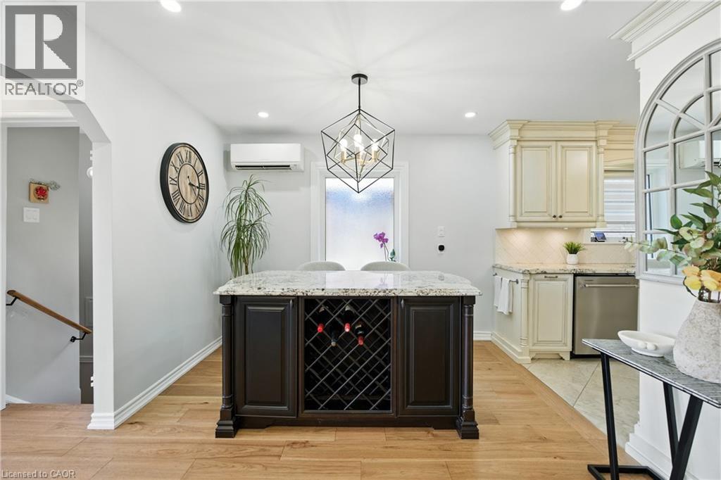 48 BRENTWOOD Drive, Stoney Creek, Ontario, L8G2W8 — Photo 6