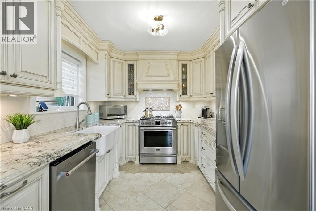 48 BRENTWOOD Drive, Stoney Creek, Ontario, L8G2W8 — Photo 7