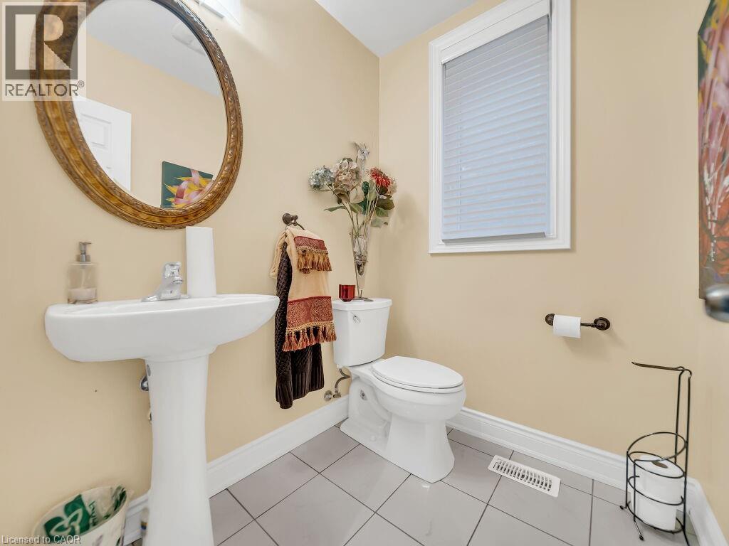 35 WILMOT Road - 21