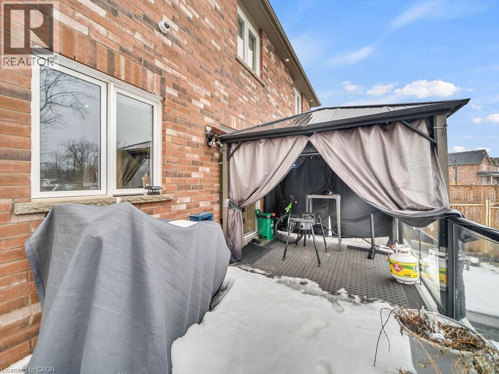 35 WILMOT Road - 42