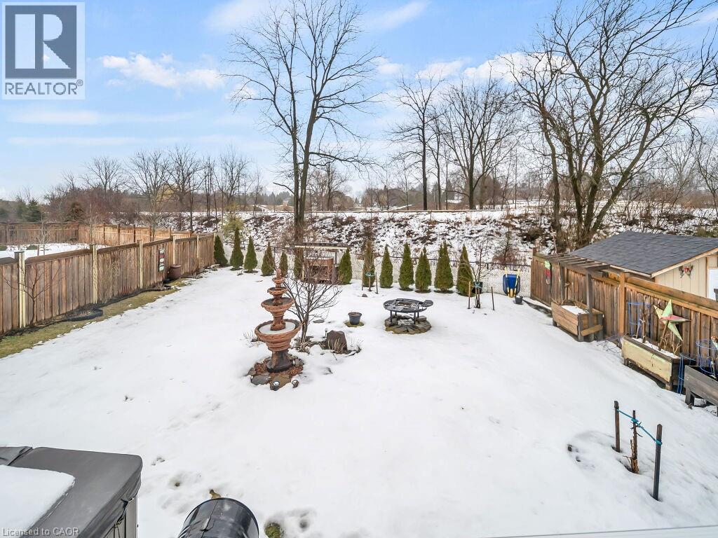 35 WILMOT Road - 43