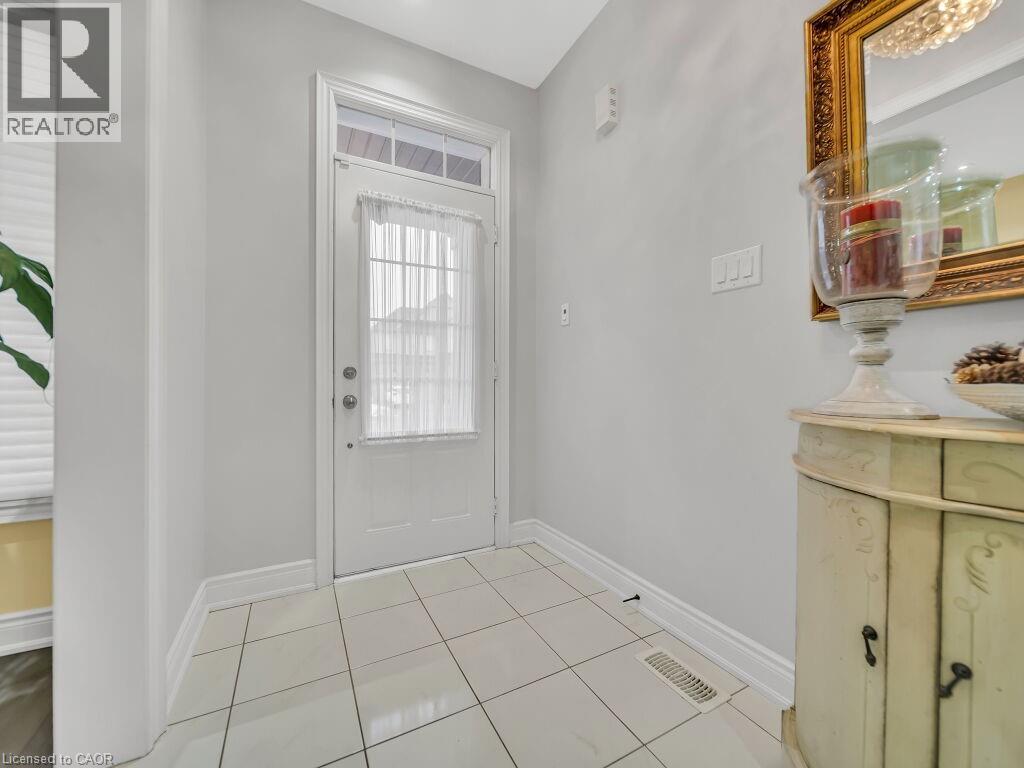 35 WILMOT Road - 6