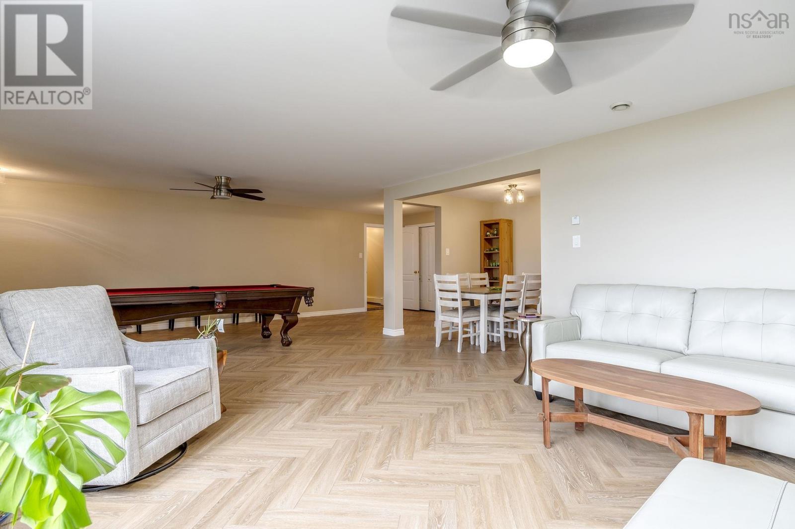 Property 19 of 31 of 228 Ostrea Lake Road