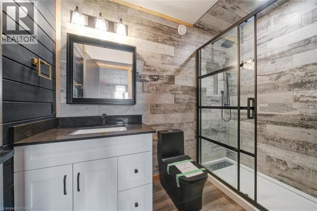 33 LAIRD Drive - 26