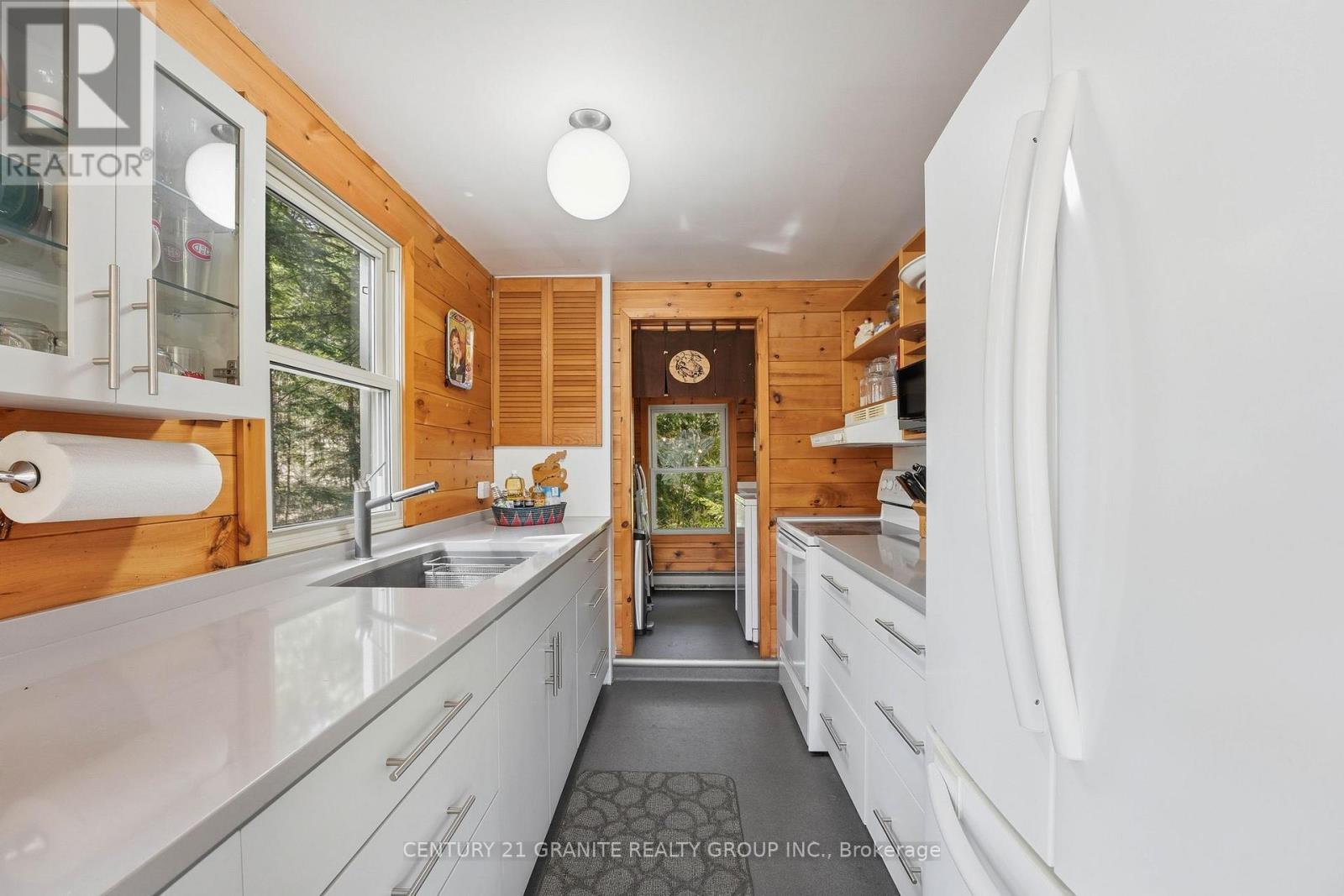 11 SUMAC COURT - 12