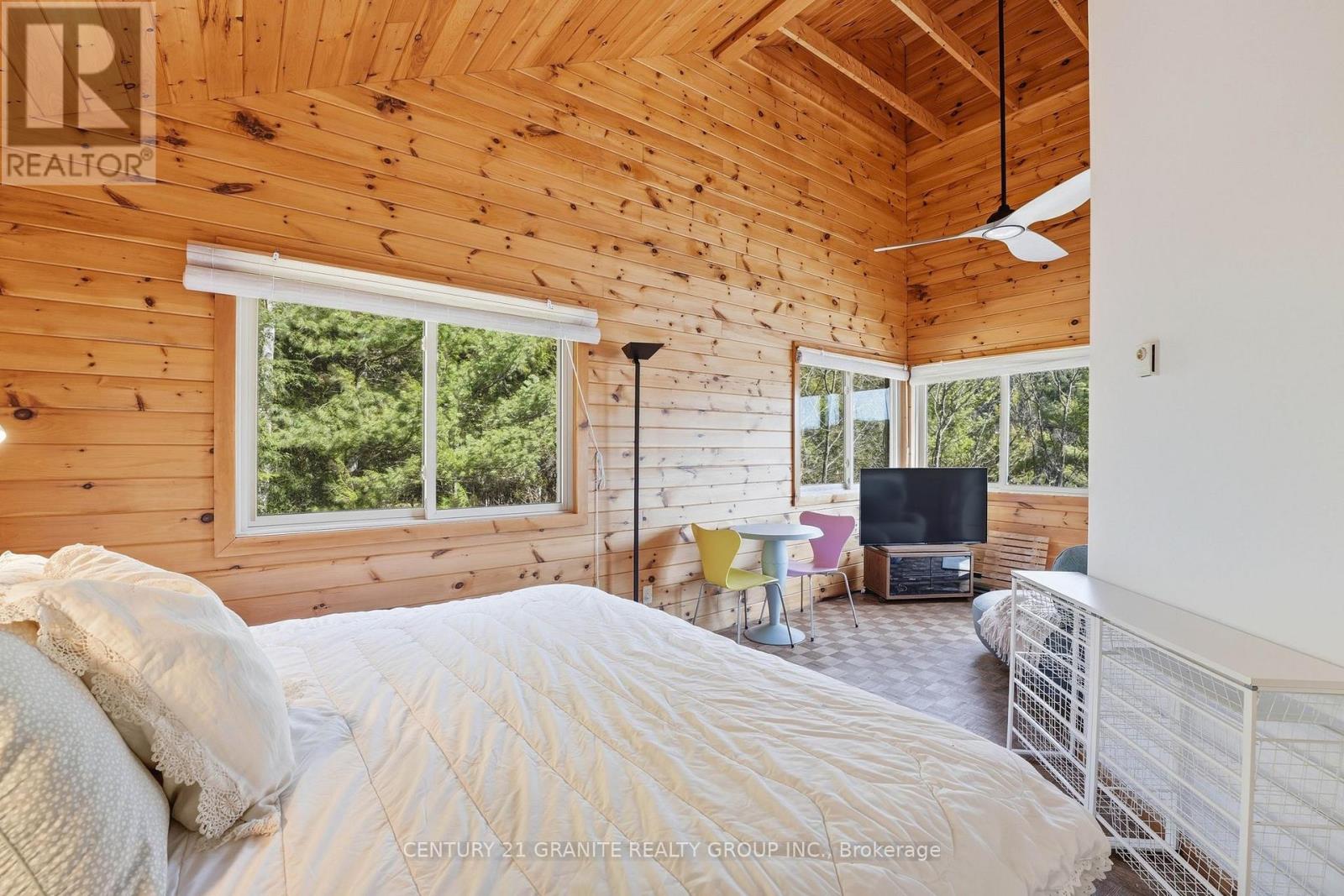11 SUMAC COURT - 18