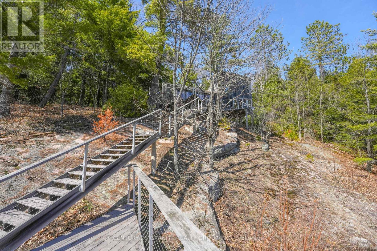 11 SUMAC COURT - 43