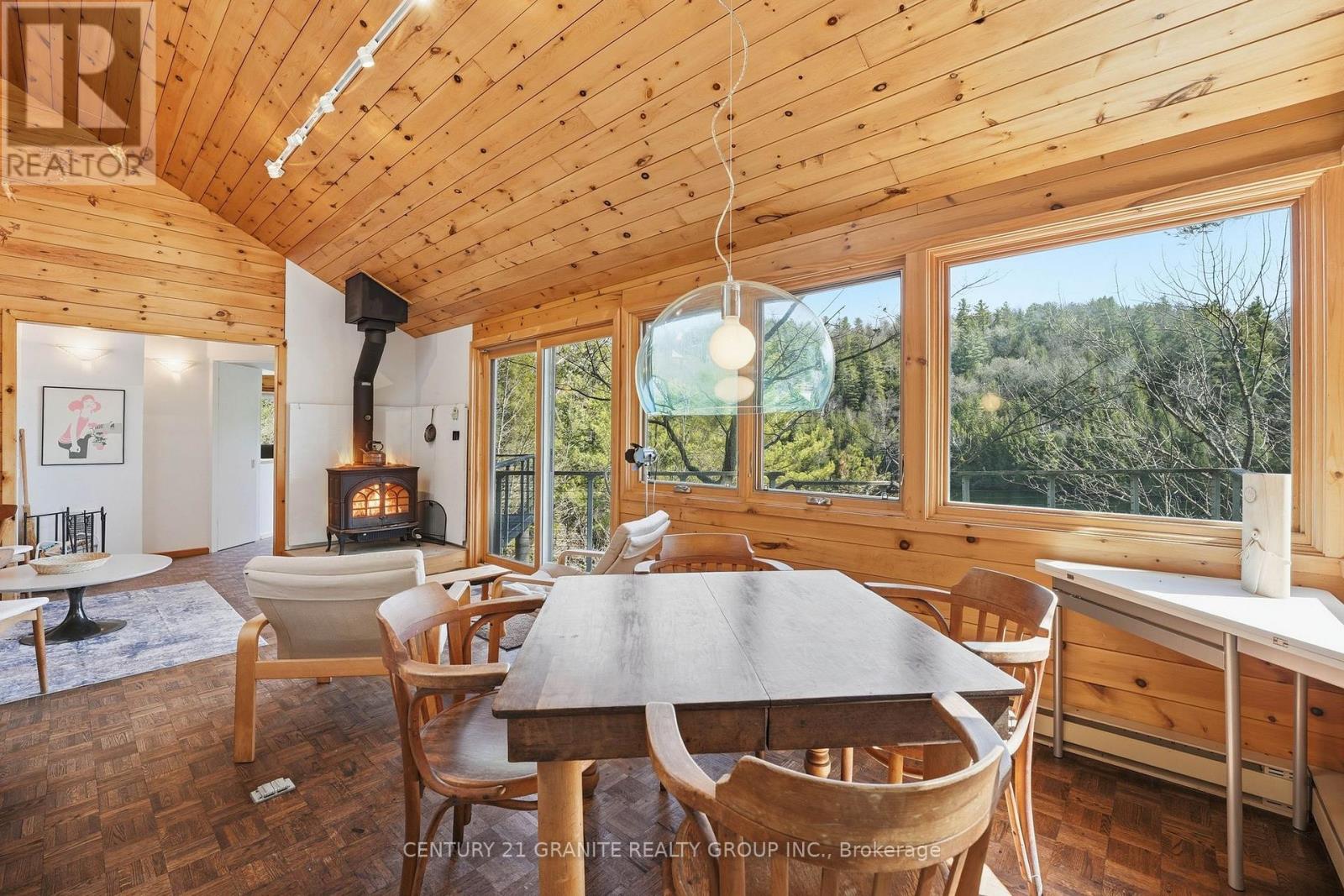11 SUMAC COURT - 8