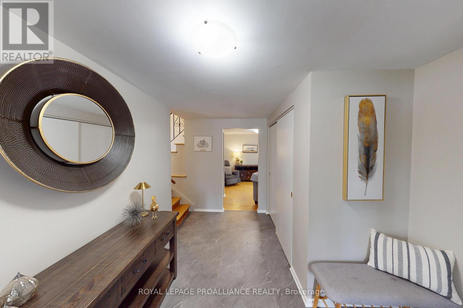 6 RICHMOND GROVE - Image 3