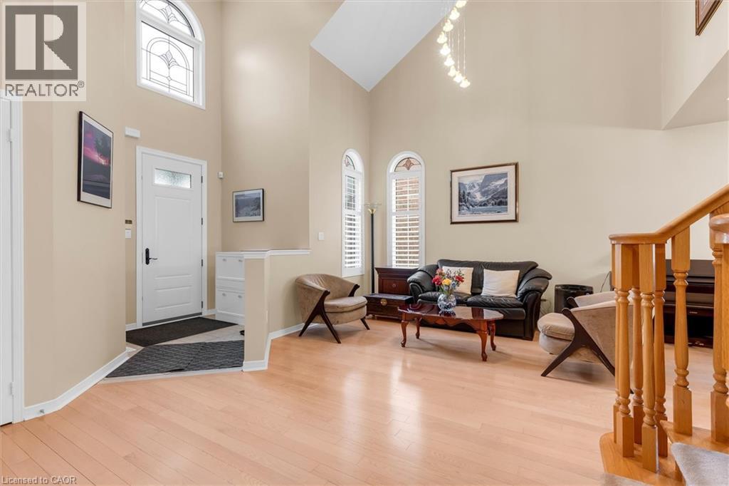 2141 WOODGATE Drive, Oakville, Ontario, L6M4E1 — Photo 2
