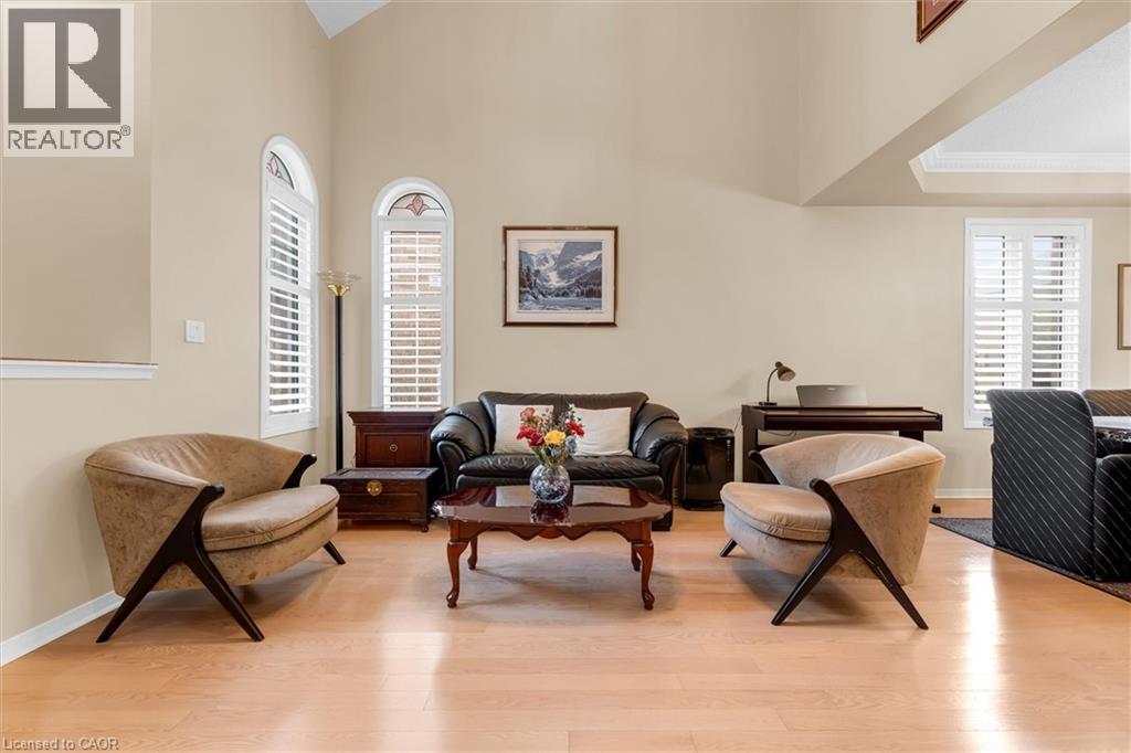 2141 WOODGATE Drive, Oakville, Ontario, L6M4E1 — Photo 3