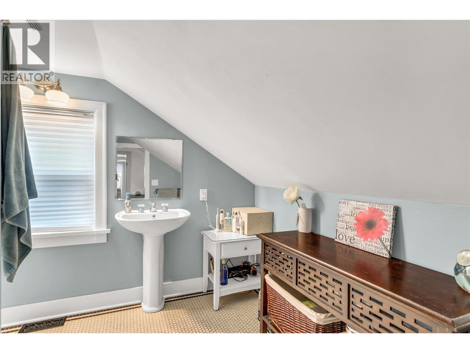 756 Stockwell Avenue - 29