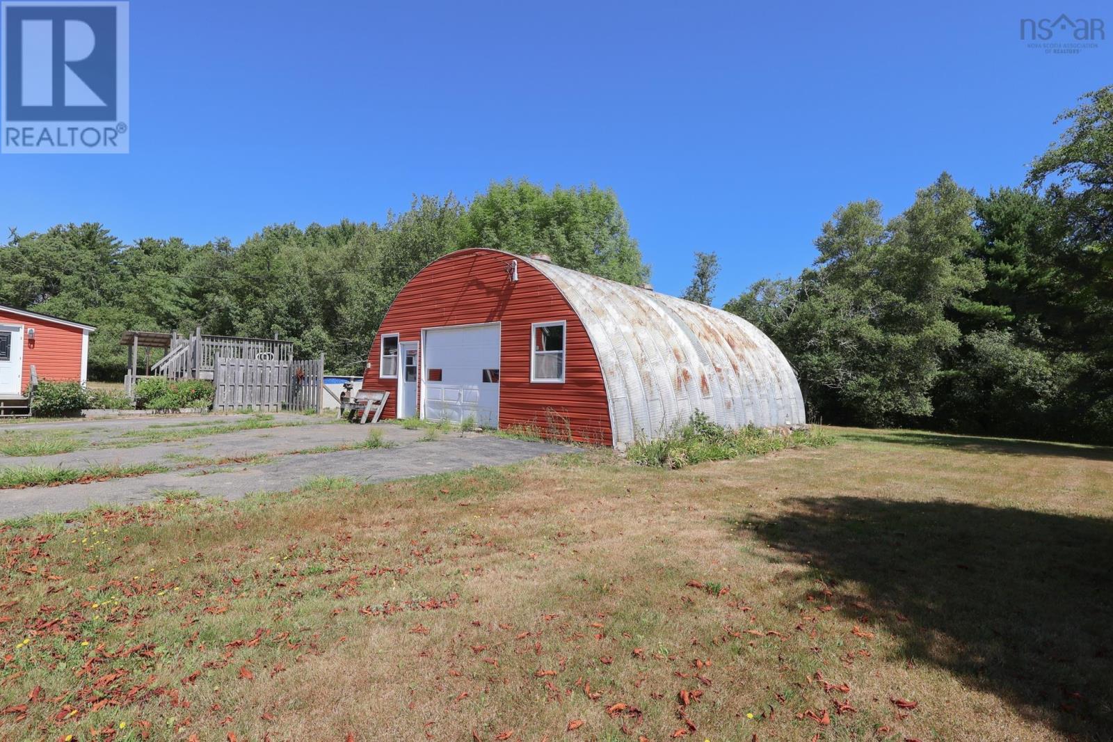 Property 34 of 43 of 10524 Highway 8