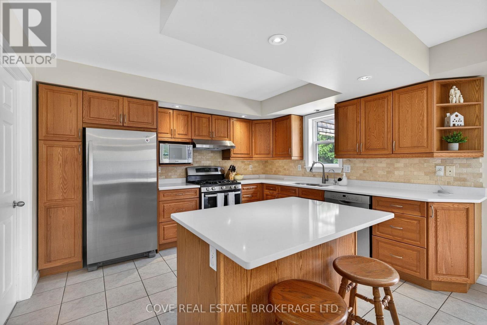149 SALISBURY DRIVE - 17