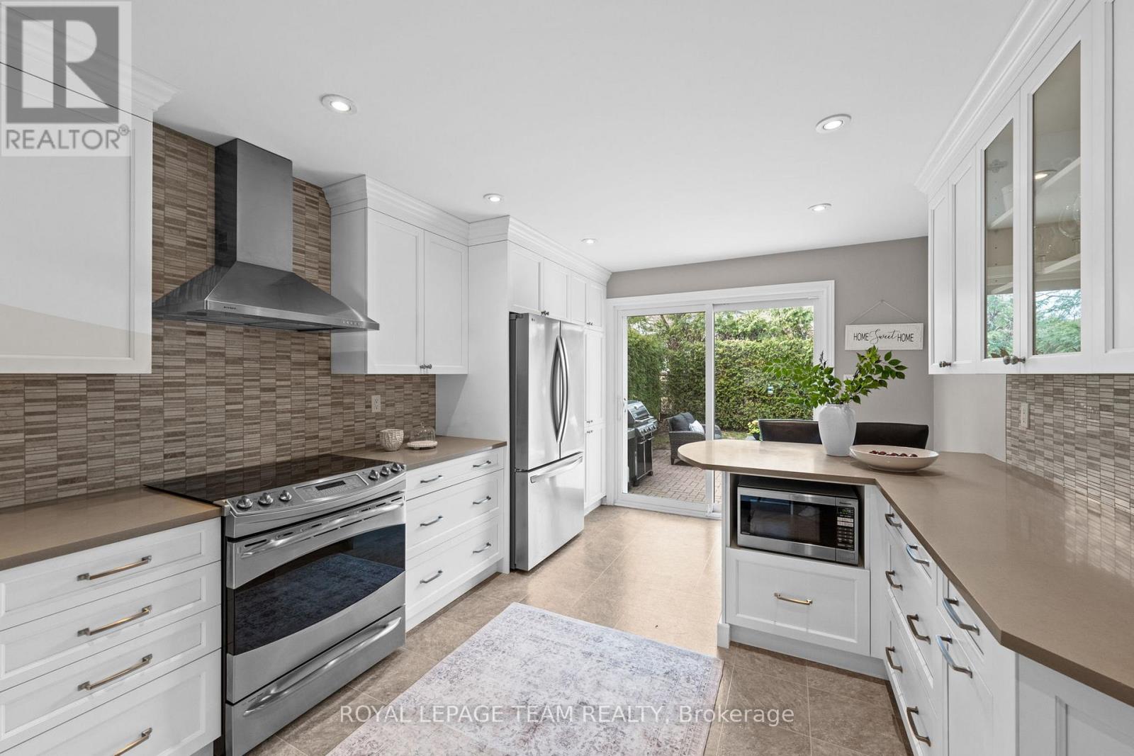195 WALDEN DRIVE - 10