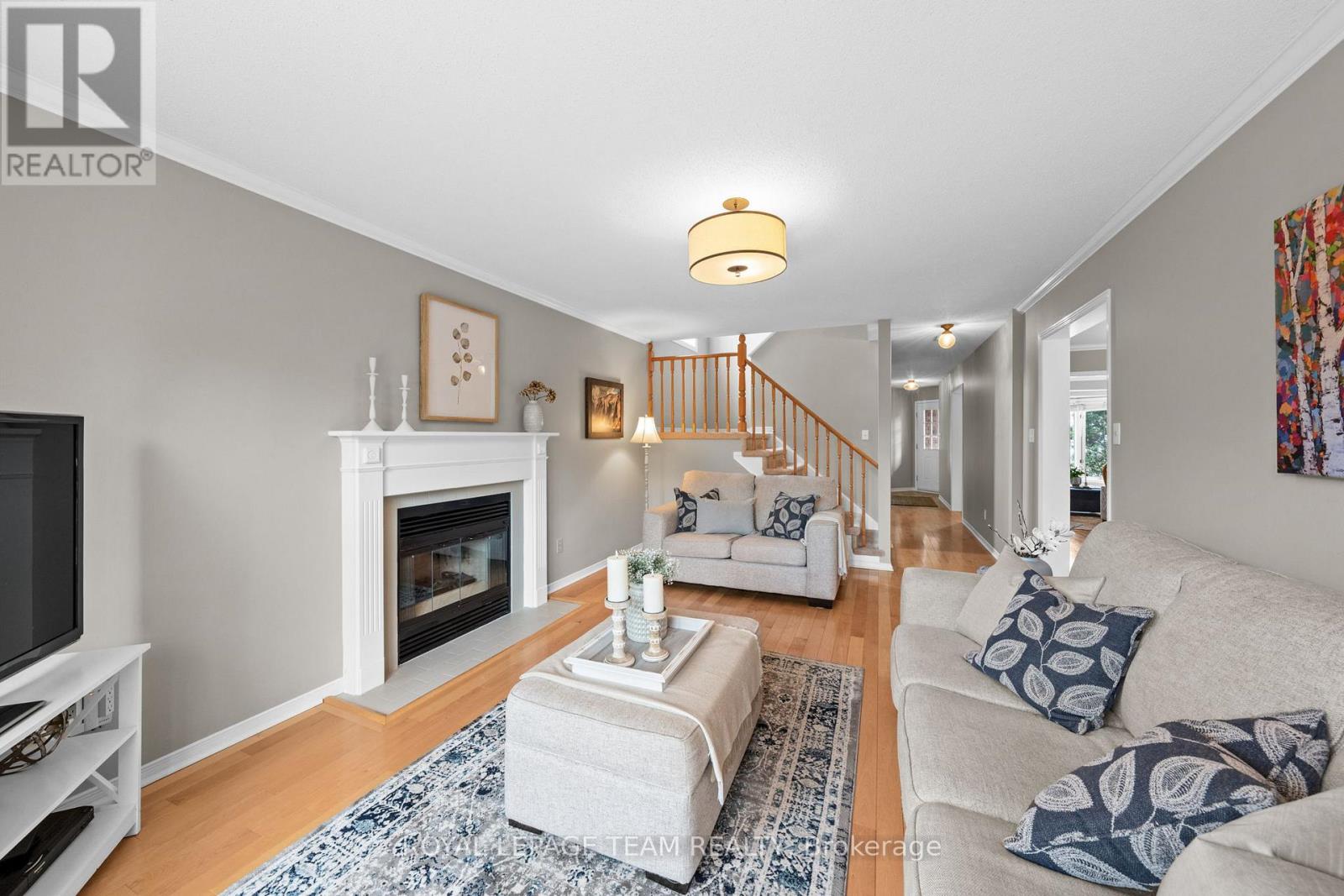 195 WALDEN DRIVE - 16