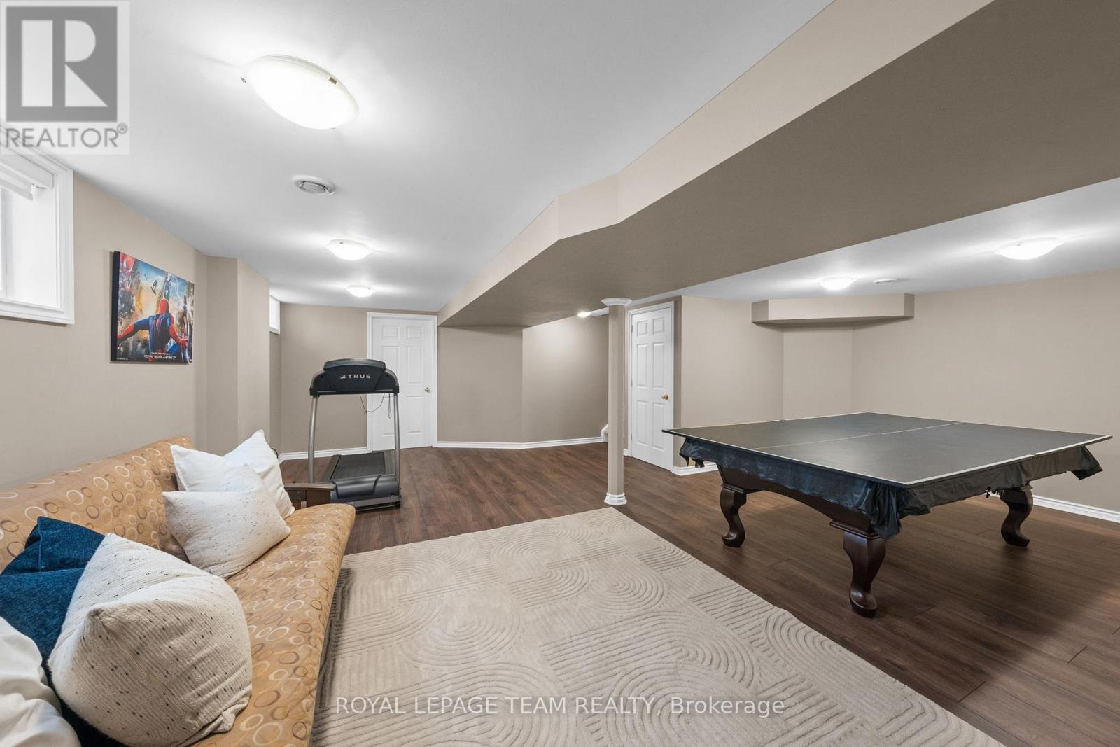 195 WALDEN DRIVE - 35