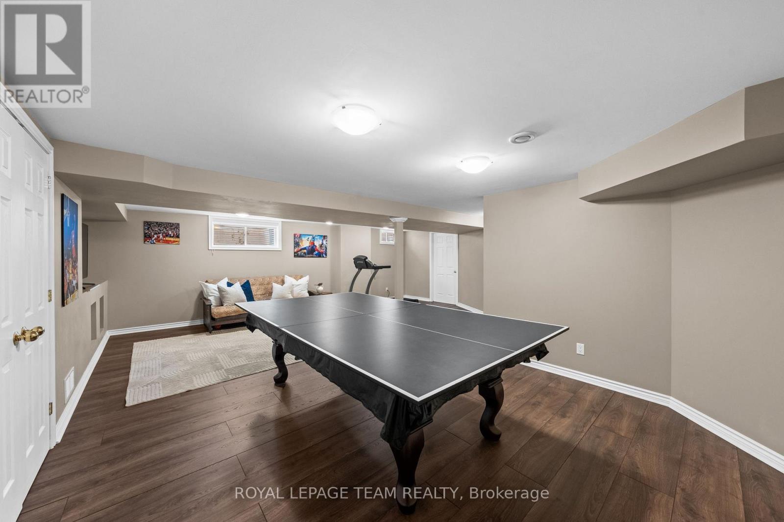 195 WALDEN DRIVE - 36