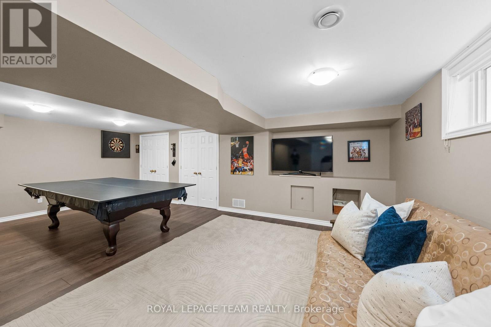 195 WALDEN DRIVE - 37