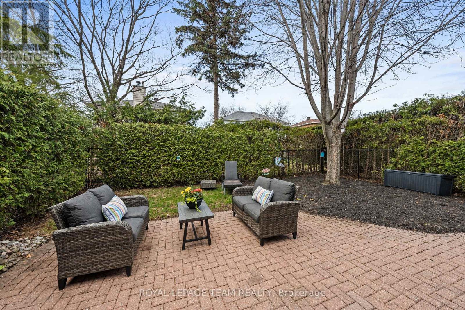 195 WALDEN DRIVE - 41