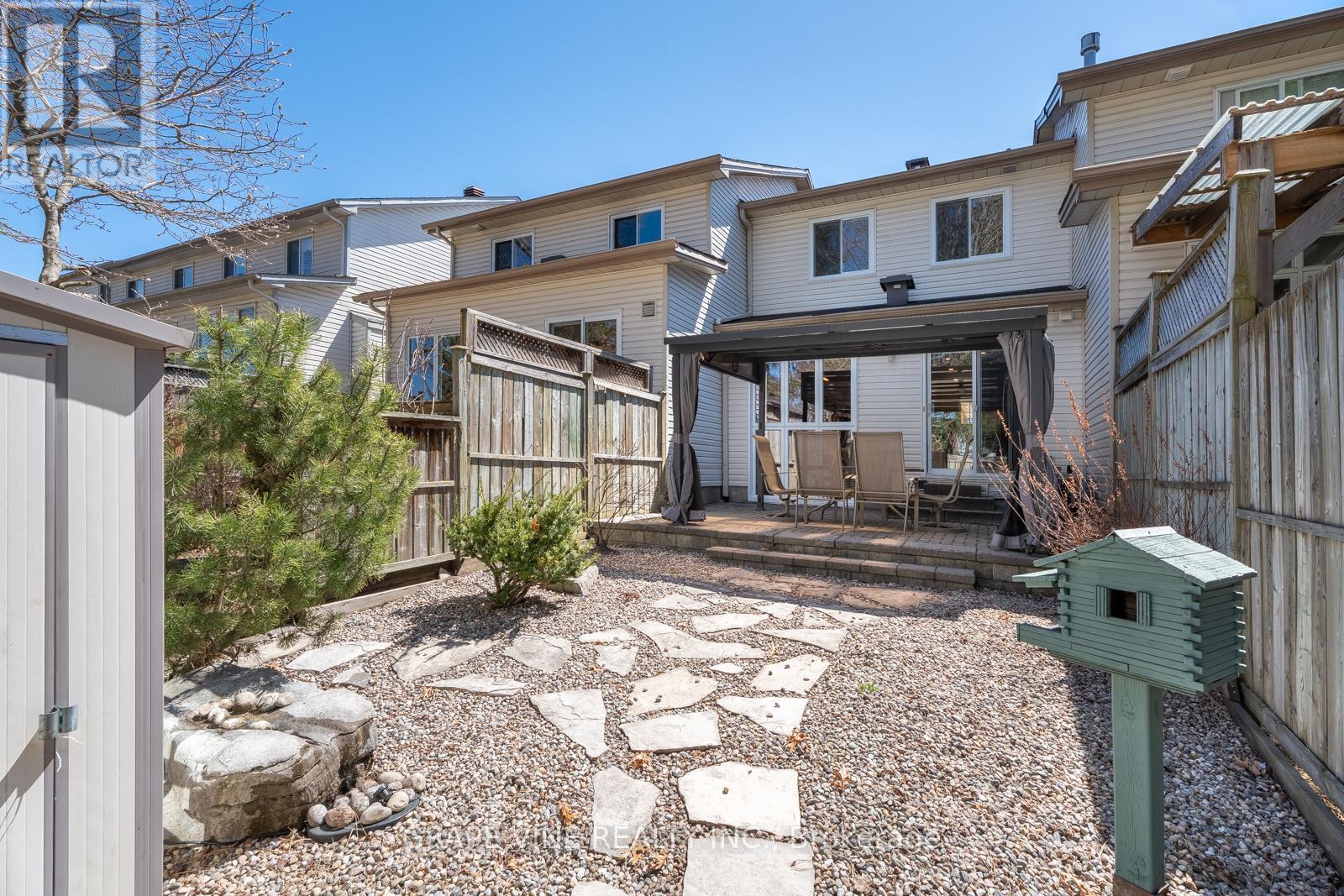 142 COLLEGE CIRCLE - 37