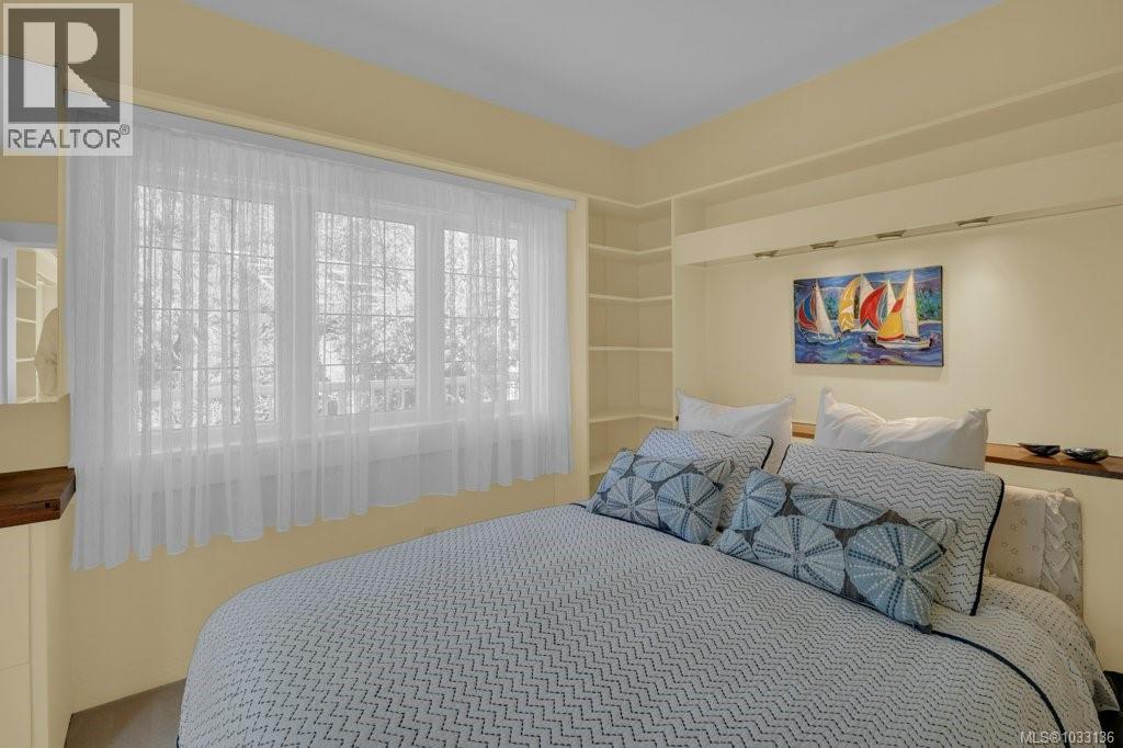 309 King George Terr, Oak Bay