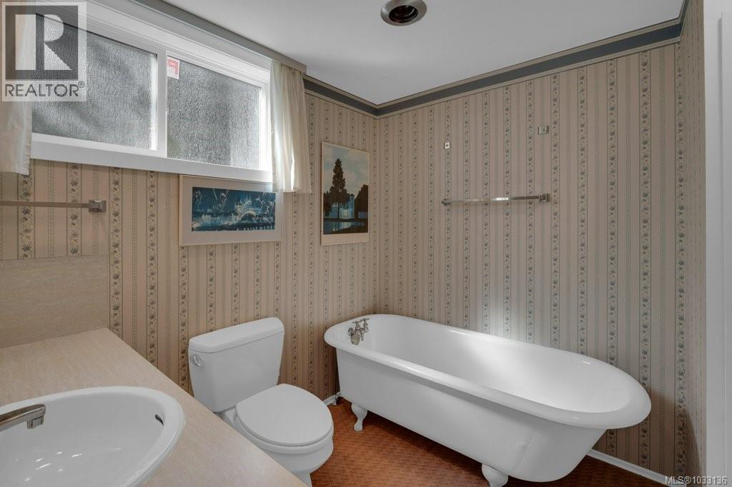 309 King George Terr, Oak Bay