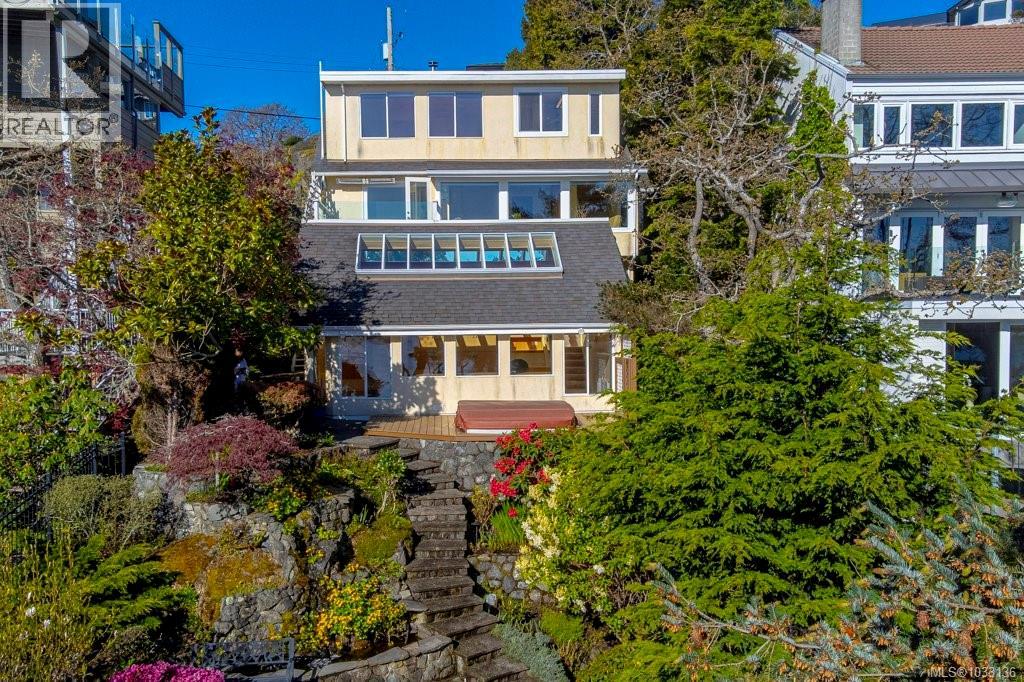 309 King George Terr, Oak Bay