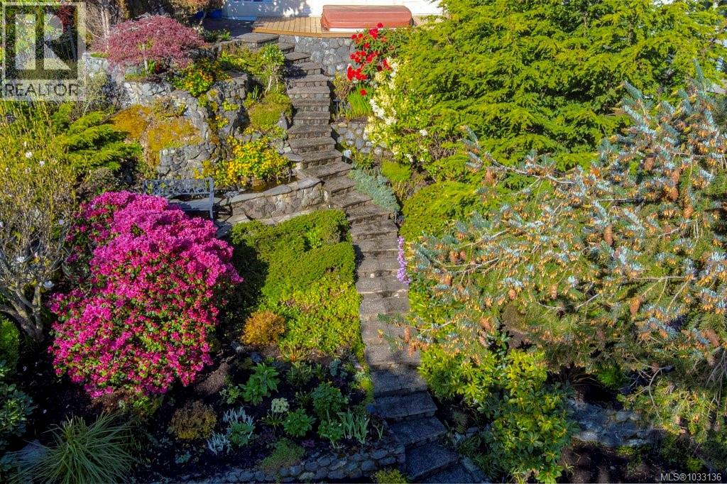 309 King George Terr, Oak Bay