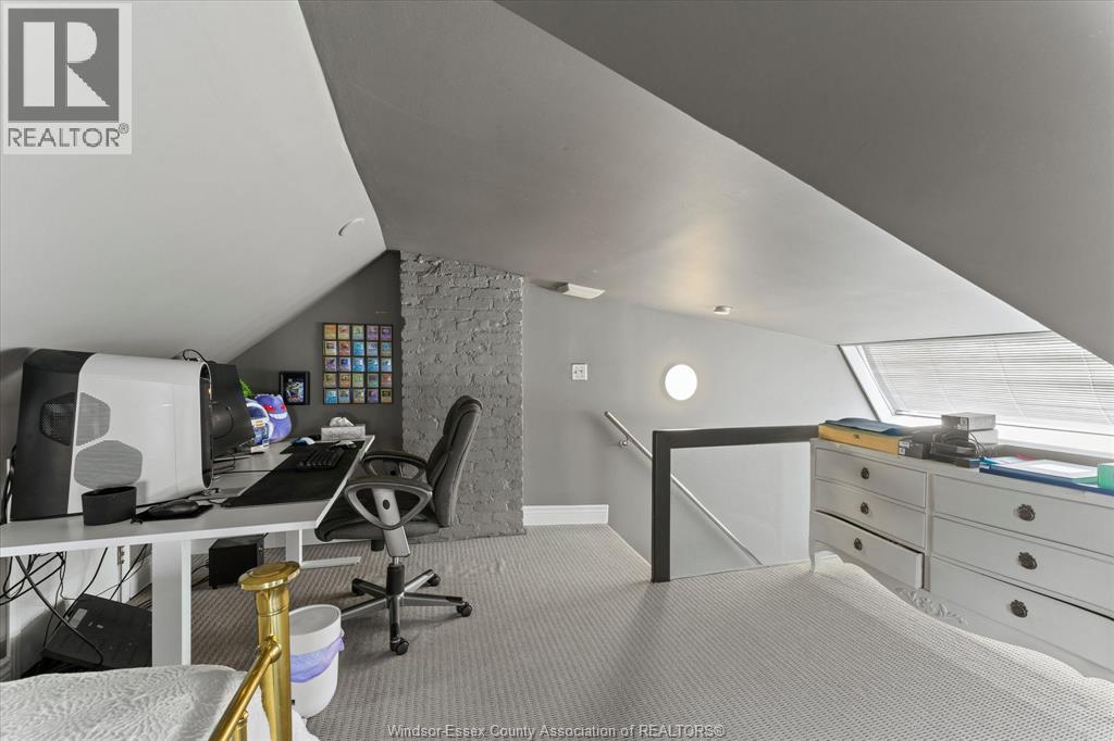 859 MONMOUTH - photo 4
