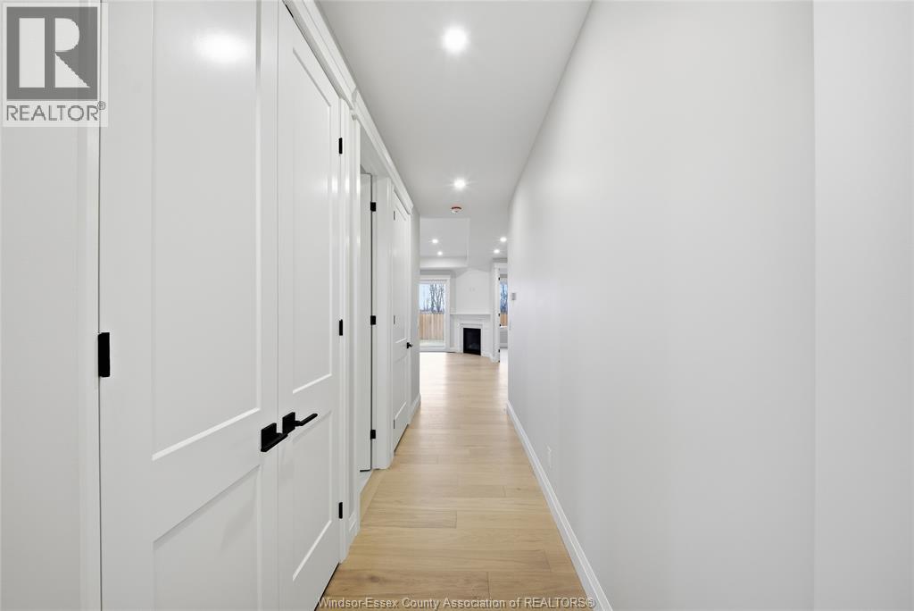 447 CASERTA CRESCENT - 3