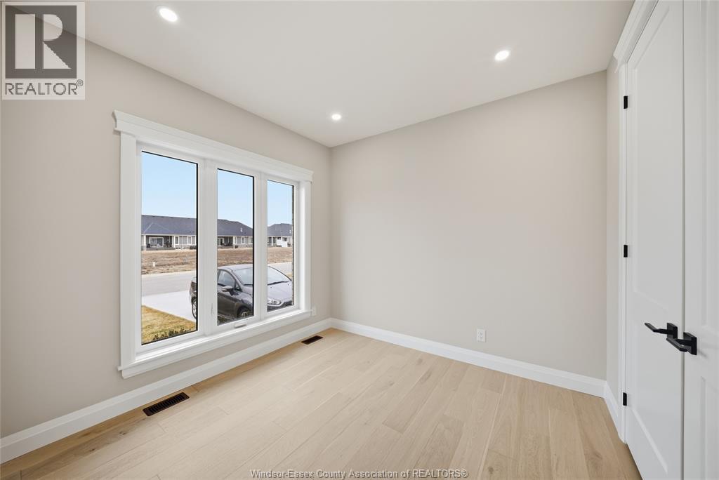447 CASERTA CRESCENT - 4