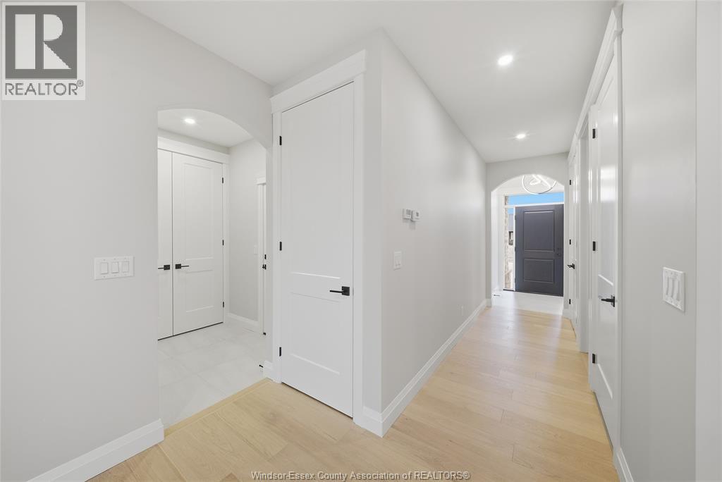 440 CASERTA CRESCENT - 5