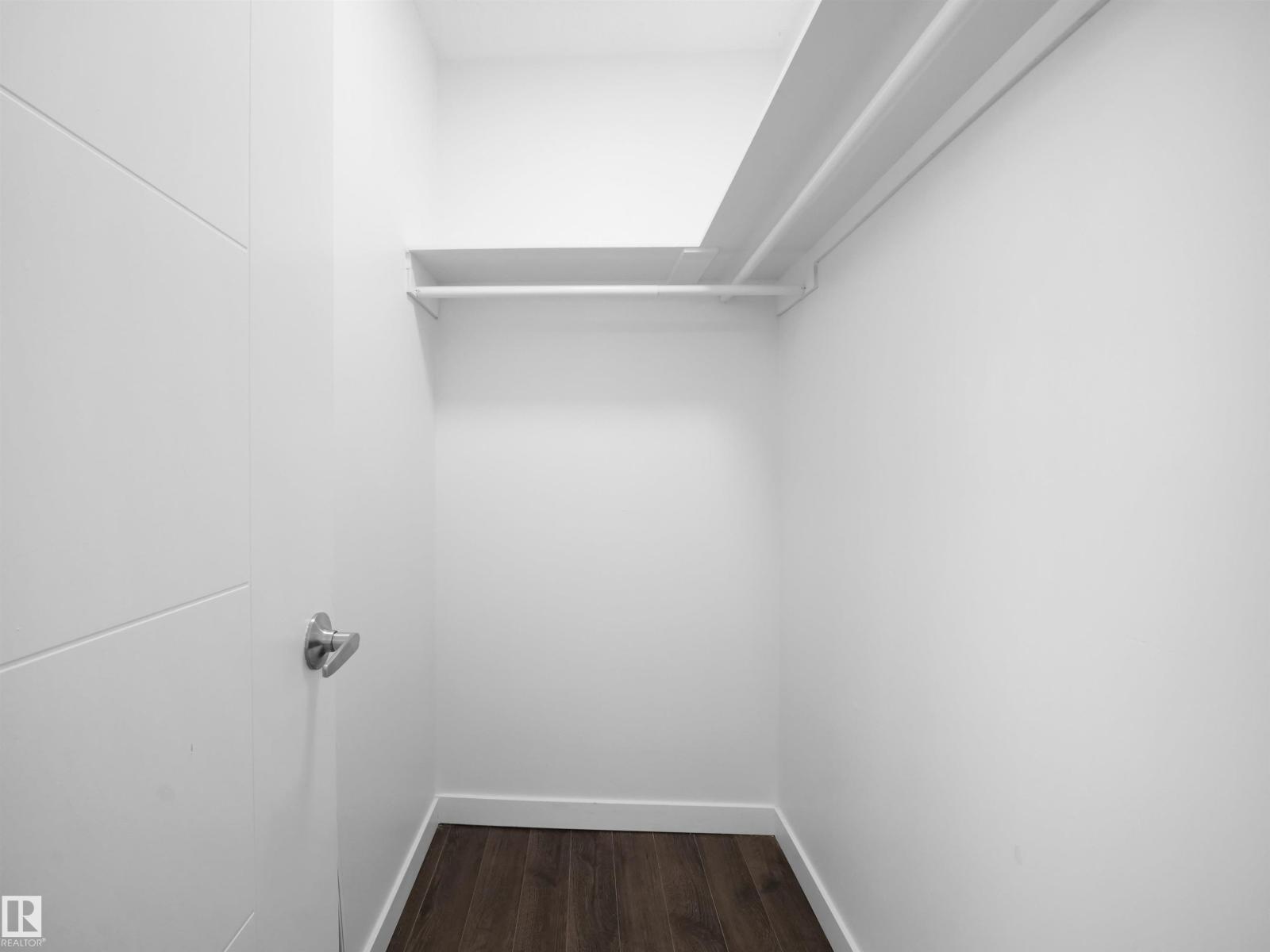 3608 33 AV NW, Edmonton