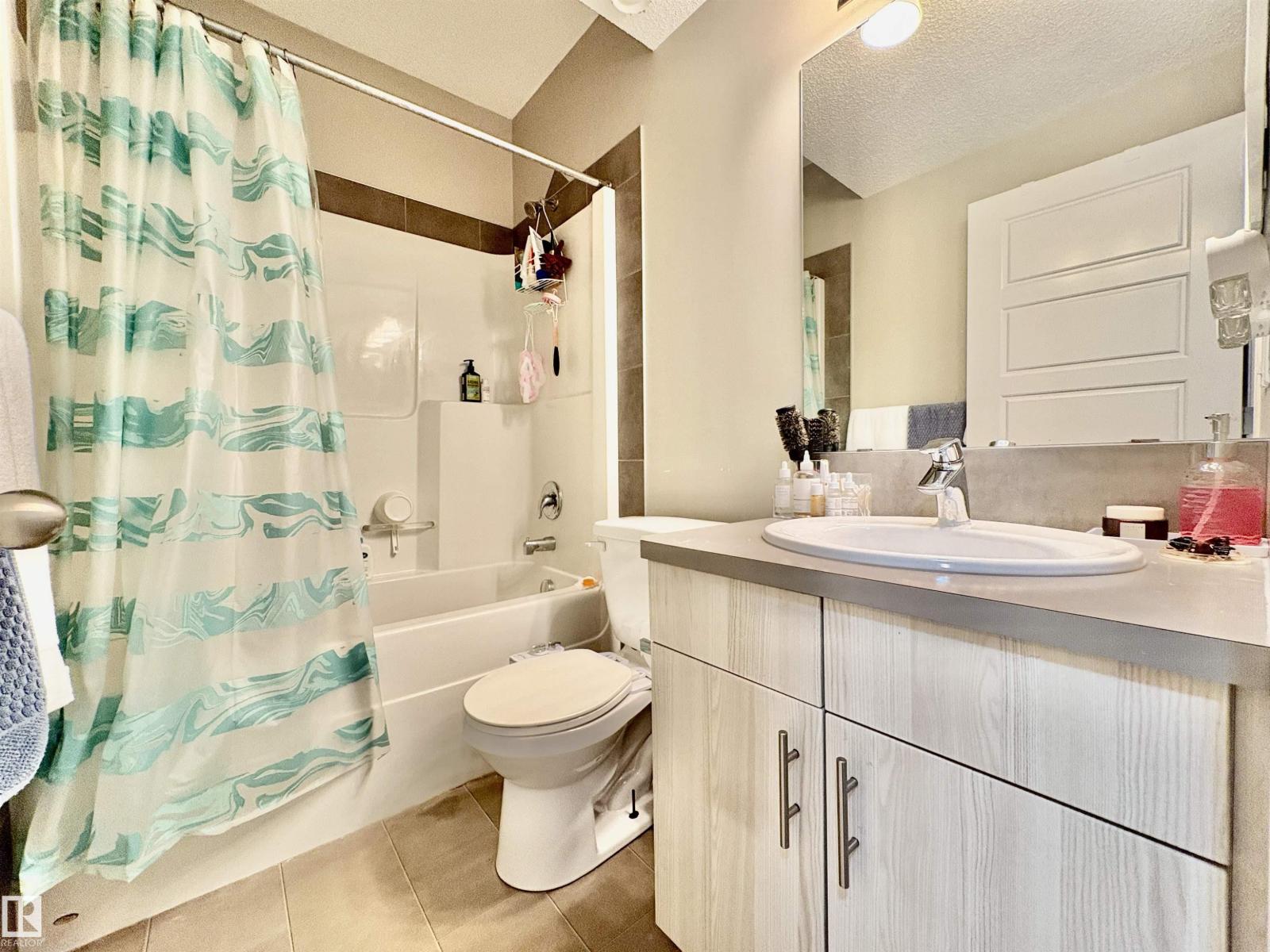 2344 71 ST SW SW, Edmonton