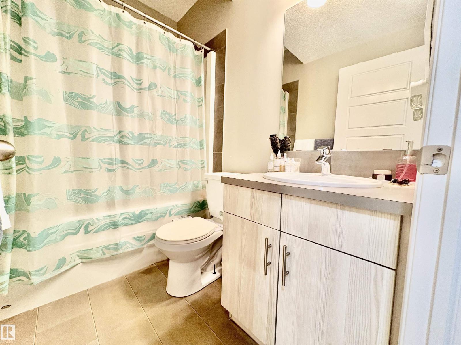 2344 71 ST SW SW, Edmonton