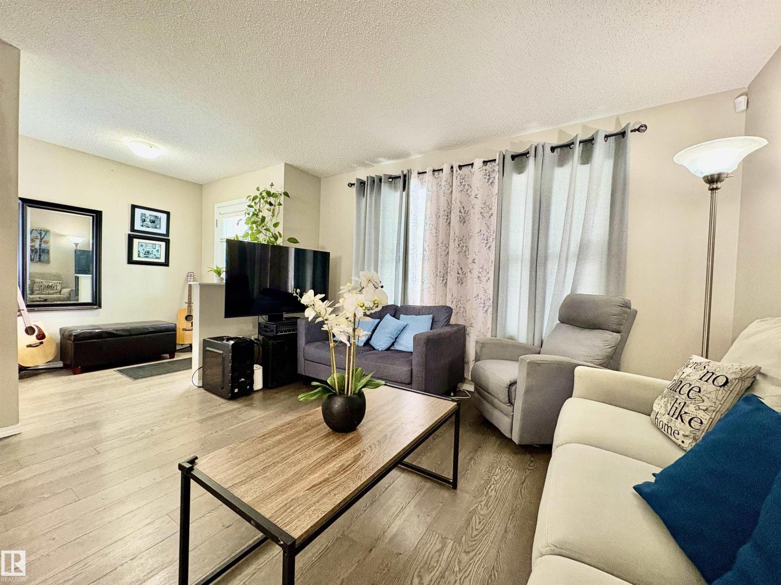 2344 71 ST SW SW, Edmonton