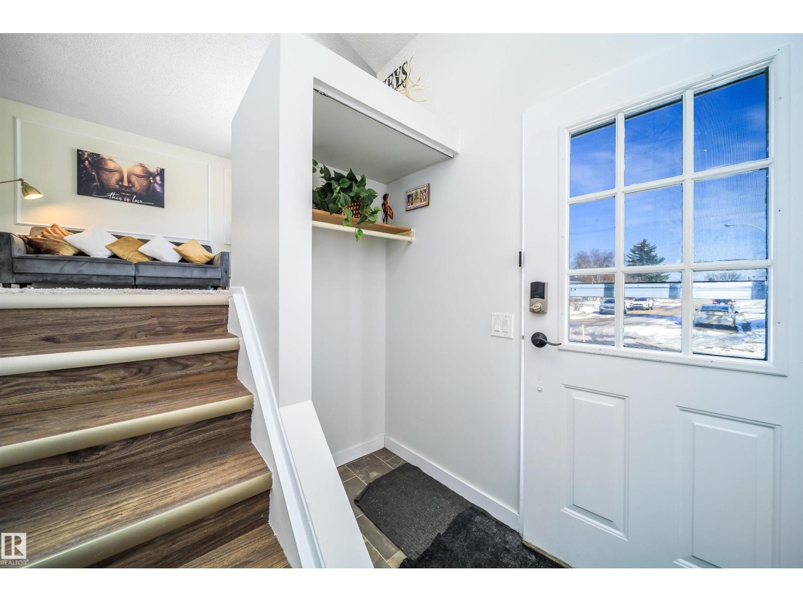 5303 21 AV NW, Edmonton