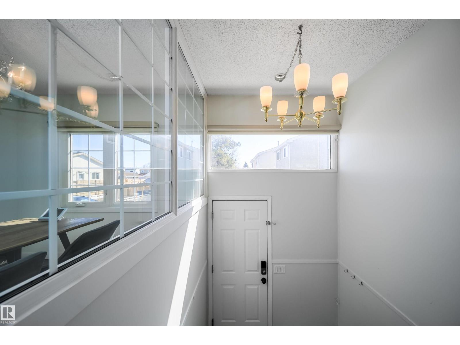 5303 21 AV NW, Edmonton